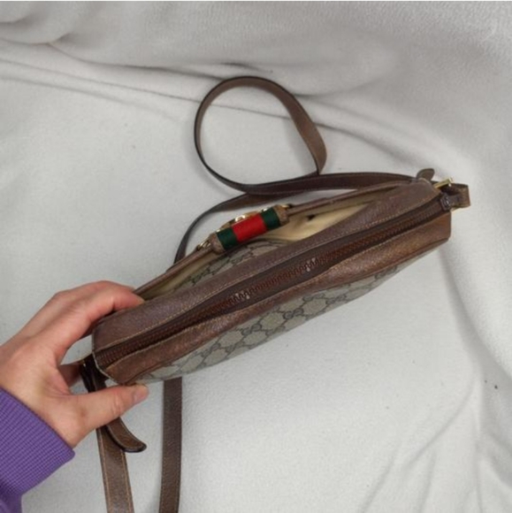Authentic Vintage Gucci GG Monogram Supreme Sherry Web Ophidia Shoulder Bag